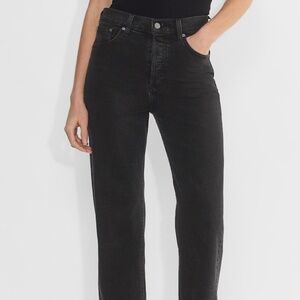 Aritzia The Arlo Hi-Rise Straight Jean – Size 30 – Black Eyeliner